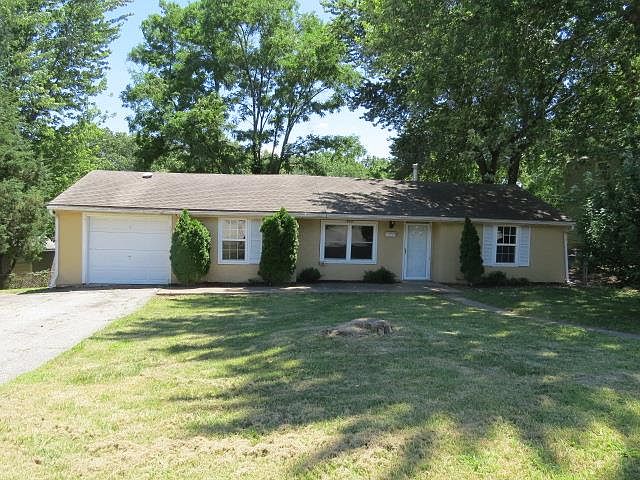 1st image of 4915 Edgehill Dr