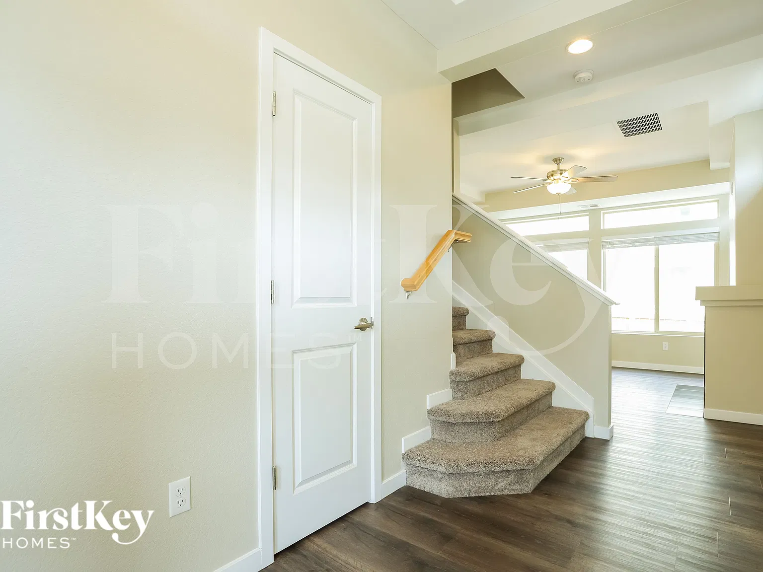 3 bed, 1.5 bath, 1517 sqft, $3,300 — Photo 3