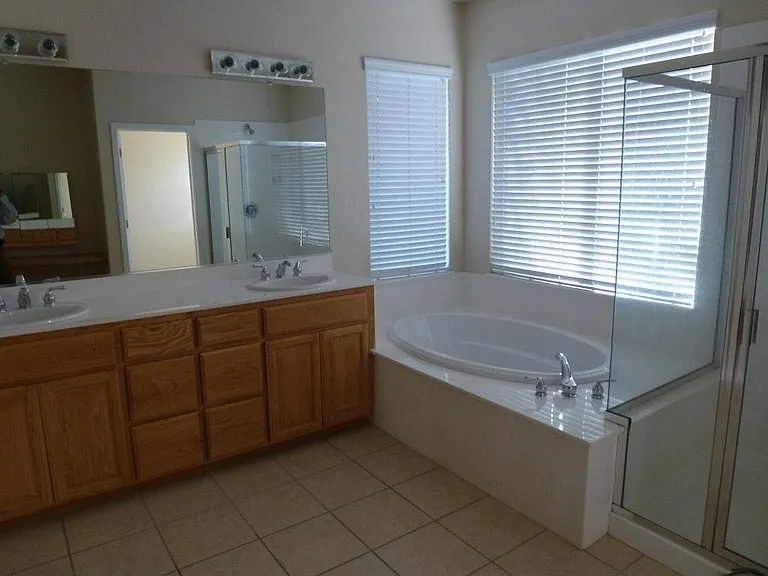 2372 Saint Augustine Dr — Photo 6