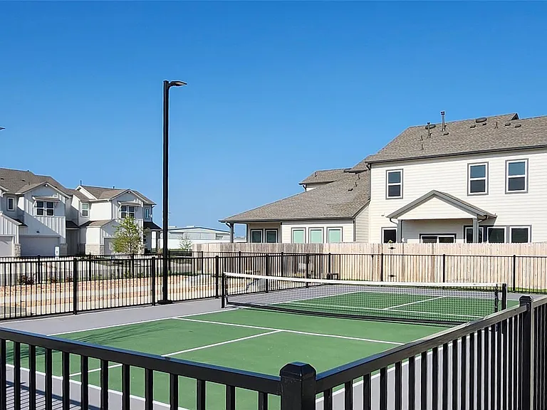 5303 Bruno St — Photo 35