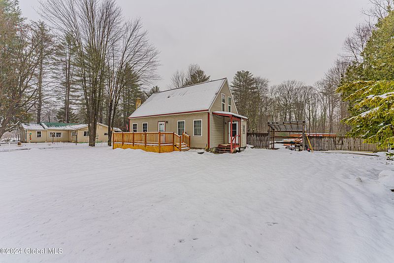 3rd image of 111 Dimmick Road