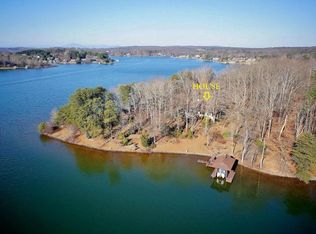 190 November Ln, Wirtz, VA 24184