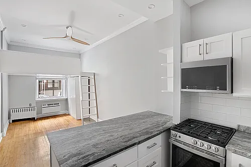 521 E 81st St #B Photo 1 521 E 81st St #B Photo 1
