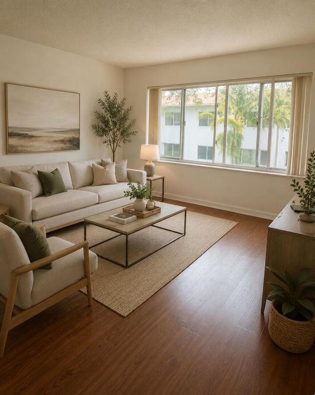 151 SE 6th Ave APT 12, photo 4
