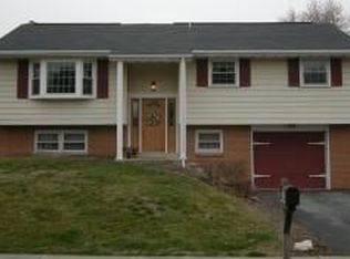 2521 Golden Dr, East Petersburg, PA 17520