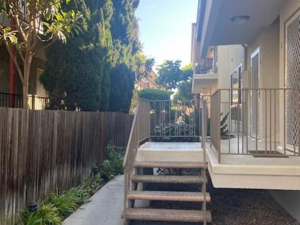 Staircase to unit