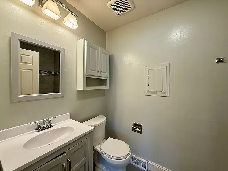 2422 W Savannah St — Photo 5