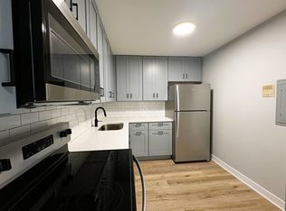 1000 Orchard Apartments - Luxury and Convenience in Mundelein!, Mundelein, IL 60060