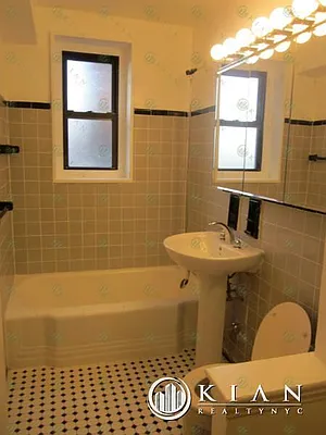 Rented by Kian Realty | media 11