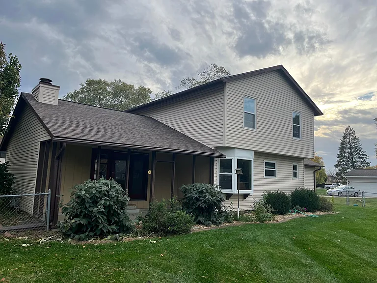 128 White Pine Ave — Photo 2