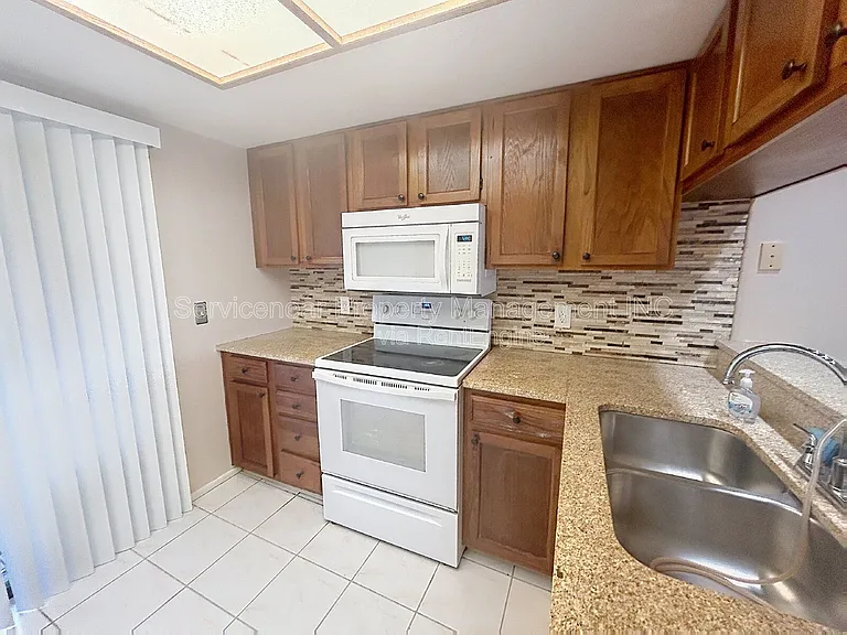 217 Woodlake Wynde — Photo 20