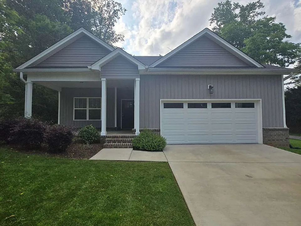 2125 Mae Dell Rd