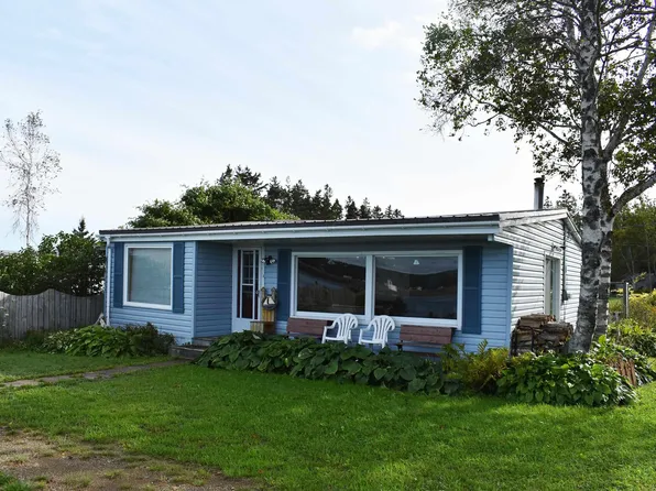 208 Lighthouse Rd, Parrsboro, NS B0M 1S0