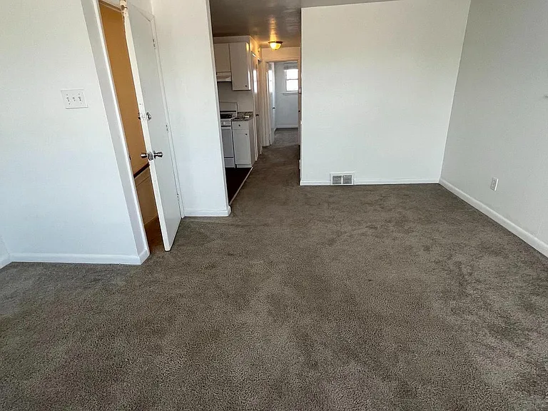 168 N Bonsall Ave — Photo 16