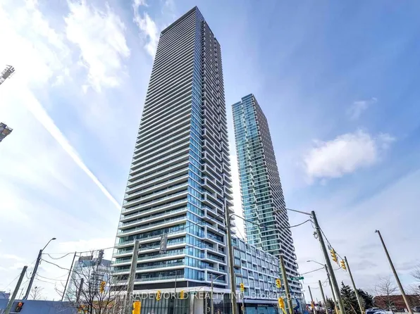 950 Portage Pkwy #512, Vaughan, ON L4K 4Z4