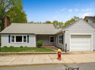 17 Rutland St, Hudson, MA 01749