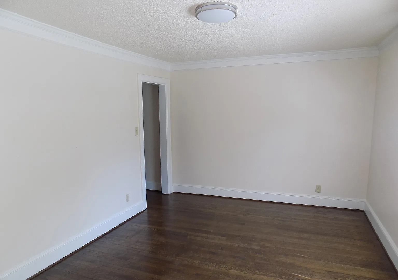 Charming One Bedrooom Duplex in Plaza Midwood — Photo 3