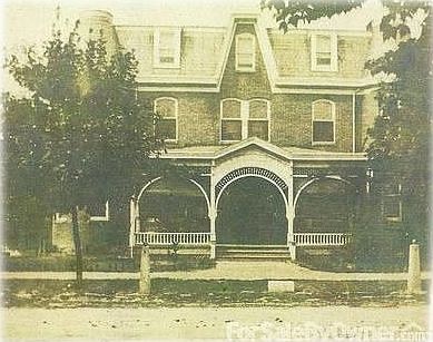 2nd image of 12114 Main St E