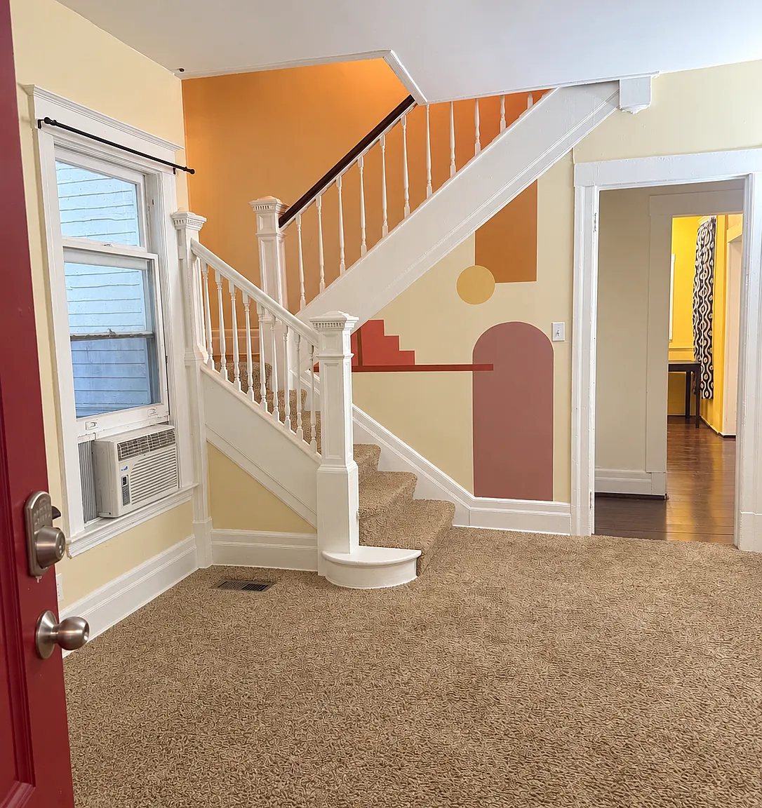 5 bed, 1.5 bath, 2166 sqft, $2,200 — Photo 2