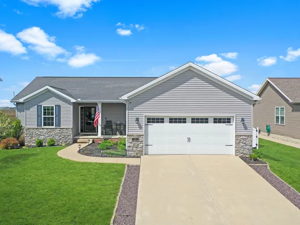 53 Dry Sage Cir, Bloomington, IL 61705