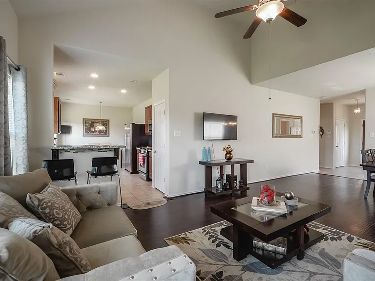 8730 Sunny Gallop Dr — Photo 9
