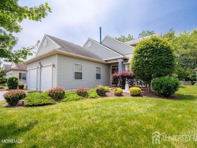 221 Valencia Dr, Monroe Township, NJ, 08831
