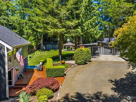 3rd image of 5235 Brassfield Drive SE