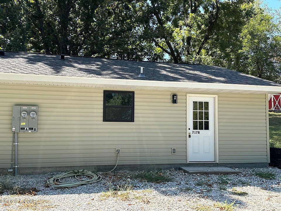 1st image of 717 Benham Ave #B