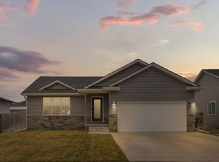 11810 N 142nd St, Waverly, NE 68462