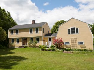 2 Taylor Ln, Kennebunk, ME 04043