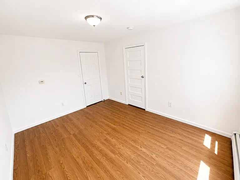 555 Norwood St #3 — Photo 5