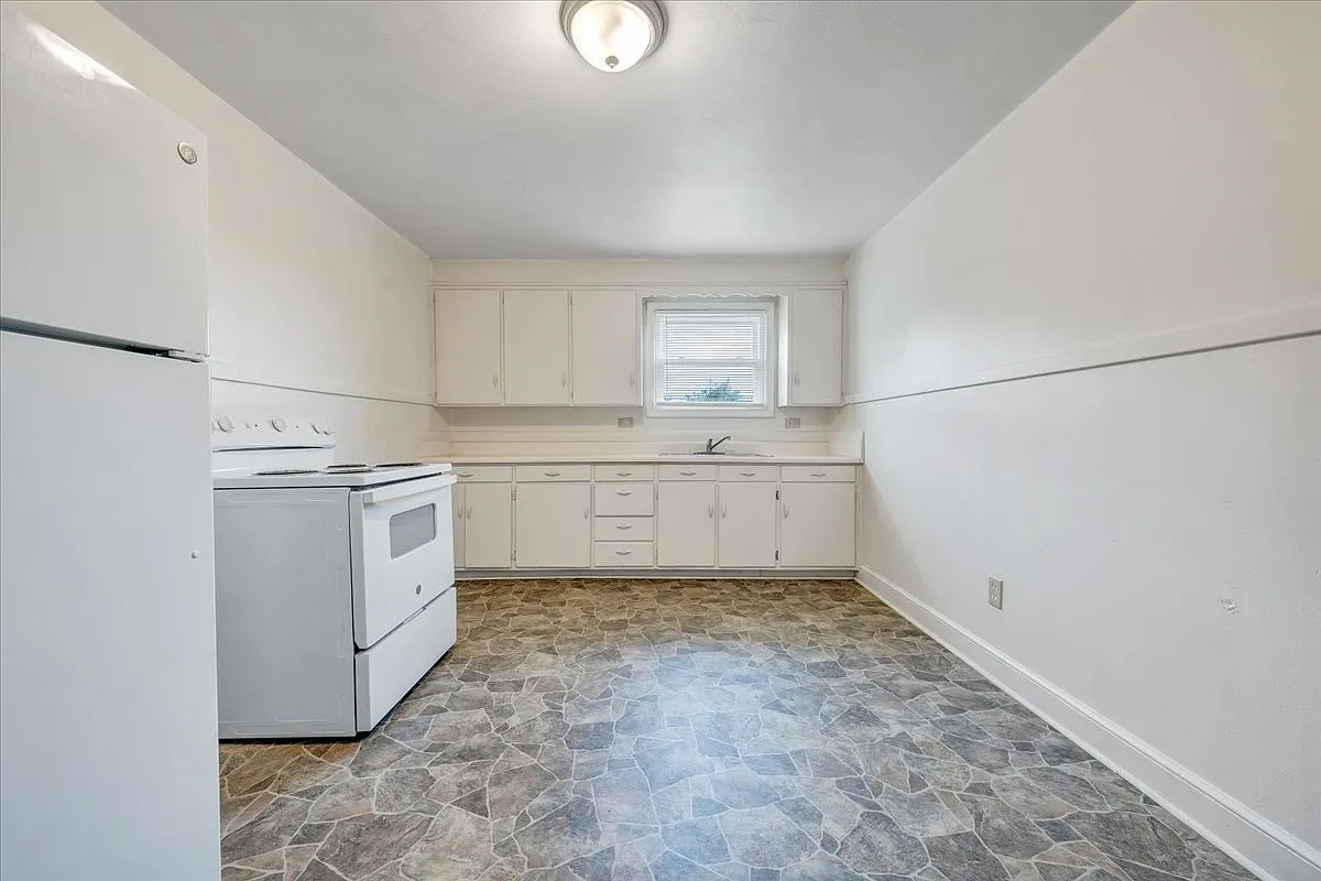 2 bed, 980 sqft, $985 — Photo 3