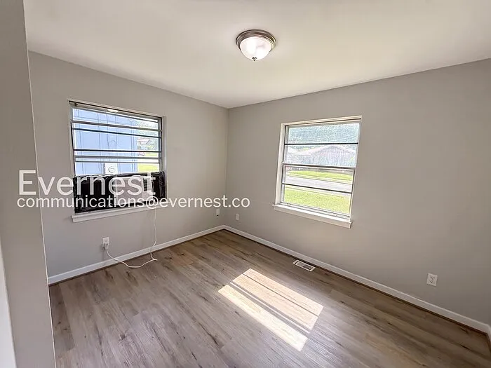 1645 18th Way SW — Photo 16