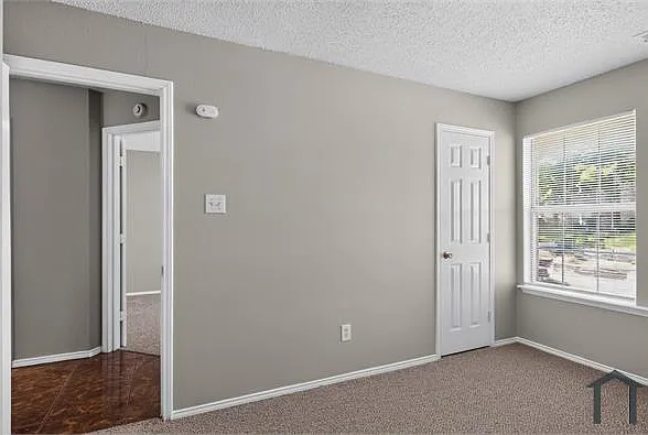 2313 Valley Falls Ave — Photo 39