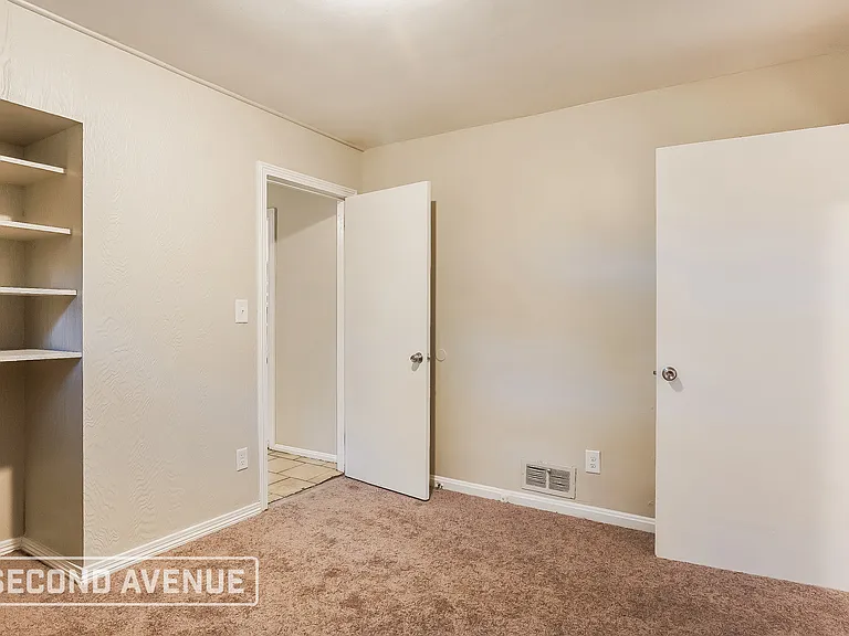 9725 Red Lane Dr — Photo 12