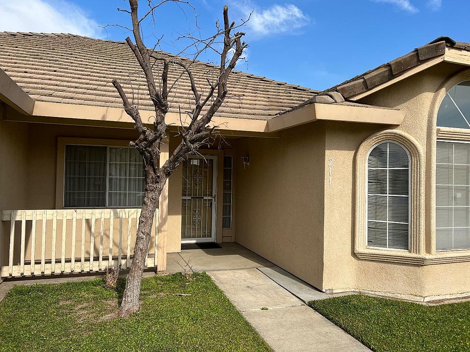 1st image of 211 Gail Dr