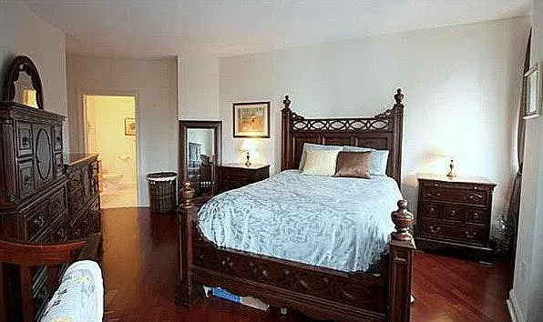Bedroom 1 Master