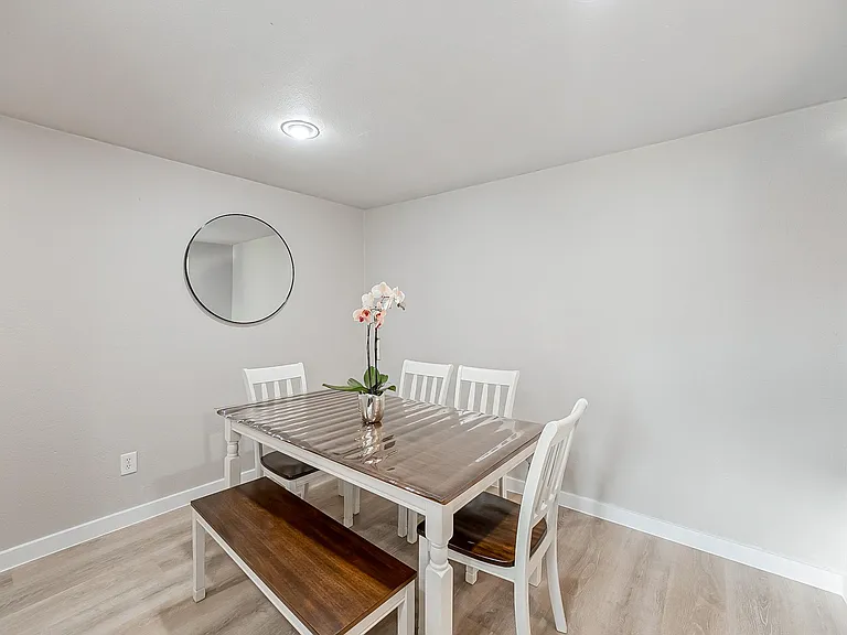8419 Quinault Dr NE — Photo 4
