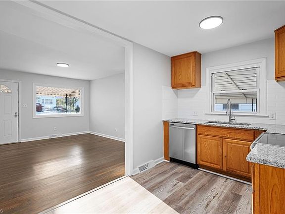 5th image of 1404 Caldwell St
