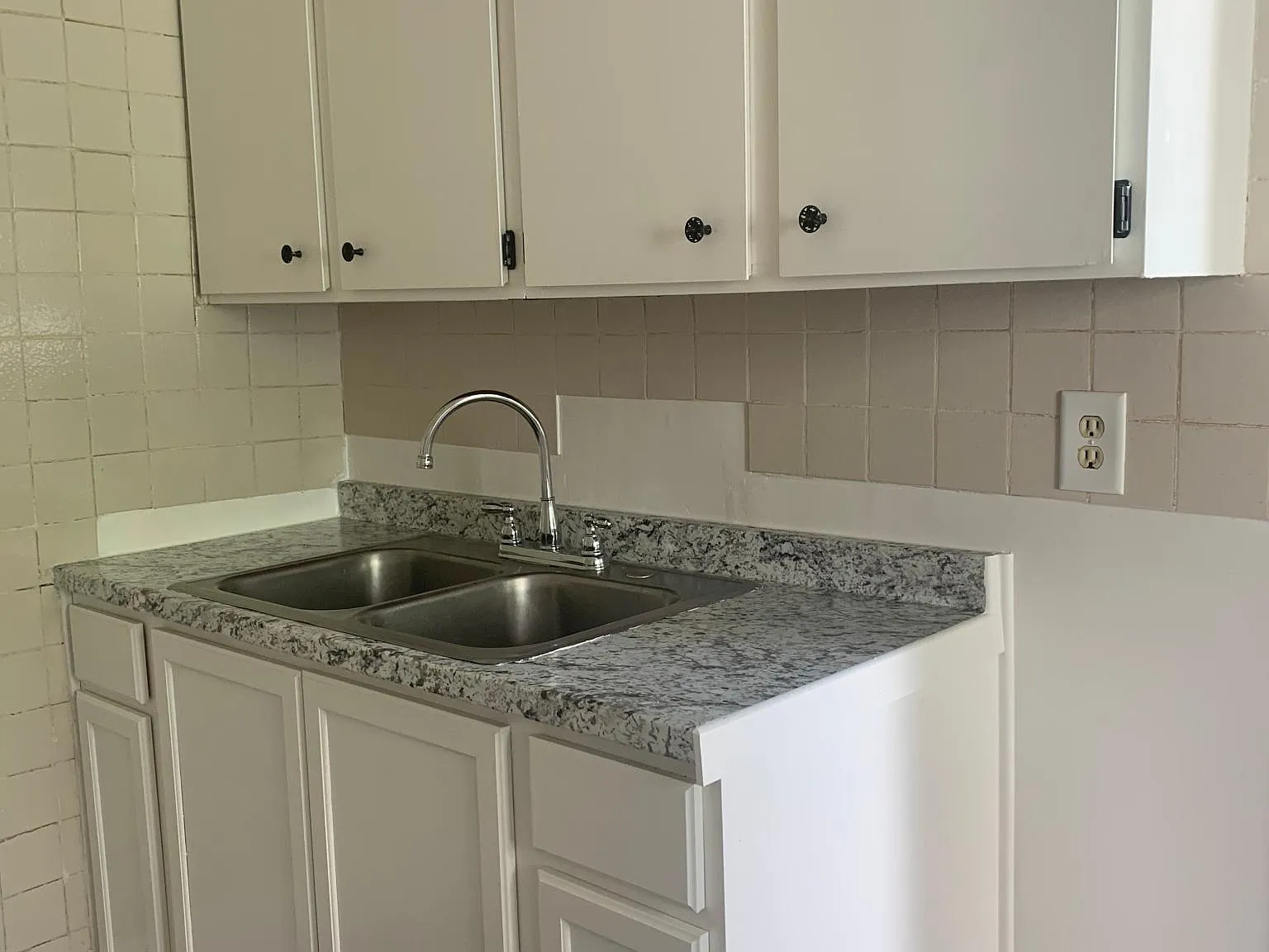 1 bed, 776 sqft, $2,200 — Photo 4