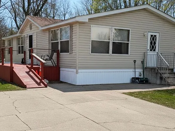 407 Ash Pkwy, Westville, IN 46391