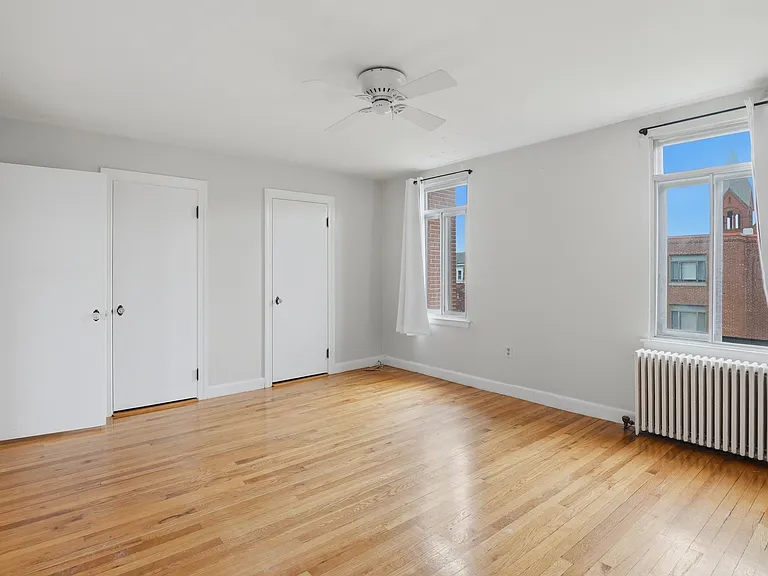 20 Ashland St #3L — Photo 14
