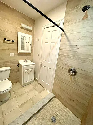 Rented by City Connections Realty | media 15