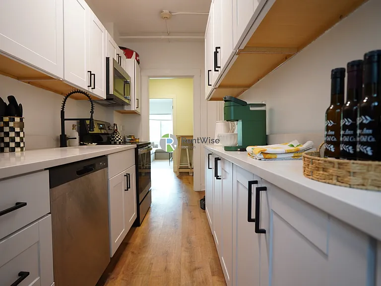 230 Walnut St #24 — Photo 28