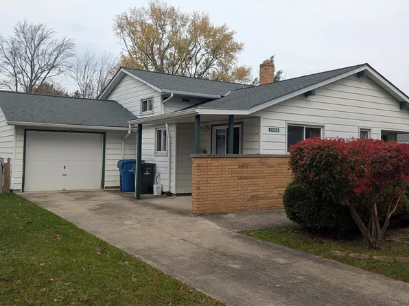 23820 Vincent Dr, North Olmsted, OH 44070