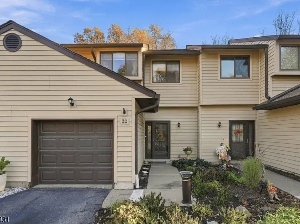 32 Oriole Ter, Hampton Twp., NJ 07860