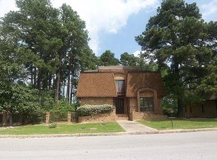 1327 Windsor St, Huntsville, TX 77340