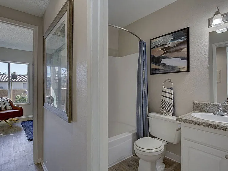 491 W Gainsborough Rd — Photo 9