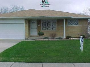 31316 McNamee St, Fraser, MI 48026