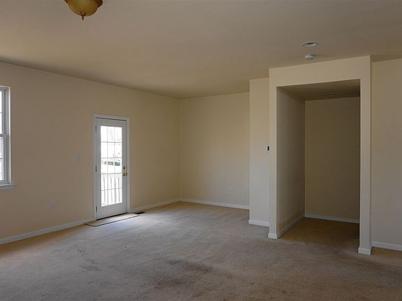 main_level_living_room__1_